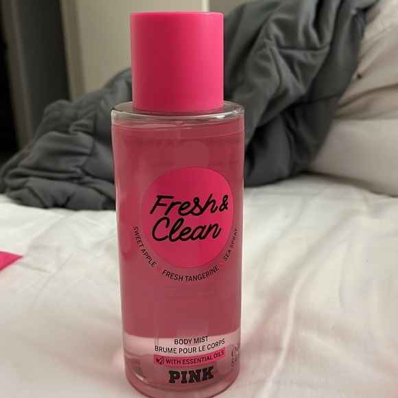 Victoria’s Secret pink fresh and clean bundle - Picture 5 of 10